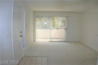 Photo #3: 2265087 Listing