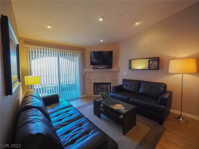 MLS: 2265118 Condo For Sale