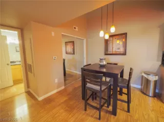 Photo #5: 2265118 Listing 