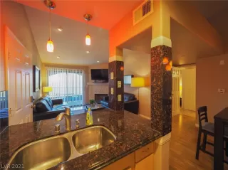 Photo #6: 2265118 Listing 