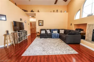 Photo #3: 2265130 Listing 