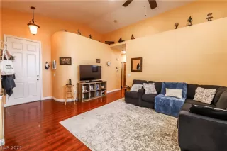 Photo #4: 2265130 Listing 