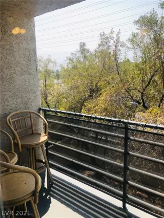 Photo #4: 2265158 Listing 