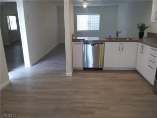 Photo #1: 2265165 Listing 