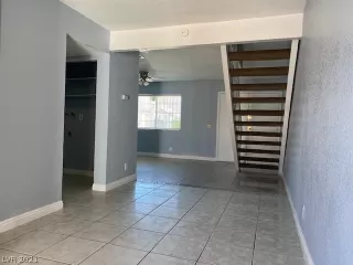 Photo #2: 2265167 Listing 