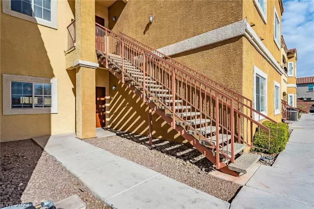 MLS: 2265184 Condo For Sale