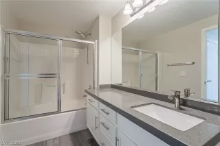 Photo #3: 2265184 Listing