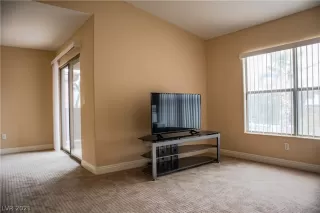 Photo #3: 2265247 Listing