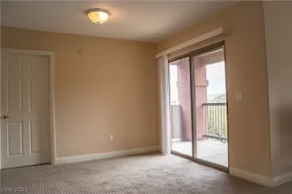 Photo #4: 2265247 Listing