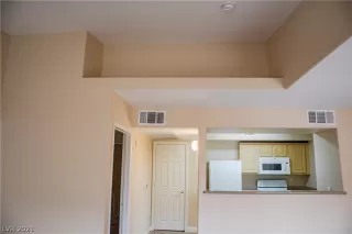 Photo #5: 2265247 Listing