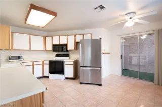 Photo #3: 2265264 Listing