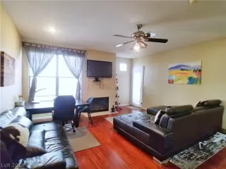 Photo #4: 2265294 Listing