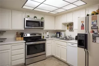 Photo #3: 2265315 Listing