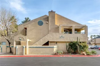 Photo #1: 2265322 Listing