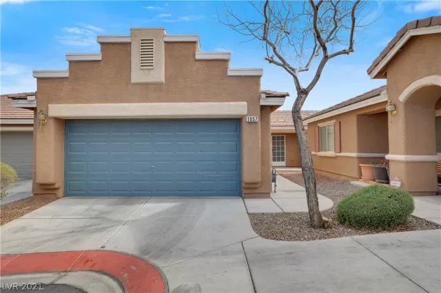 MLS: 2265353 Condo For Sale