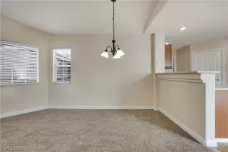 Photo #6: 2265353 Listing