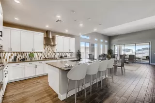 Photo #6: 2265407 Listing 