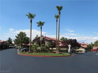 Photo #1: 2265408 Listing