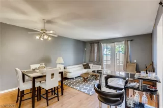 Photo #1: 2265421 Listing