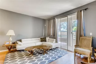 Photo #2: 2265421 Listing