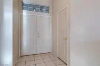 Photo #4: 2265457 Listing 