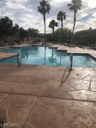 Photo #1: 2265471 Listing 