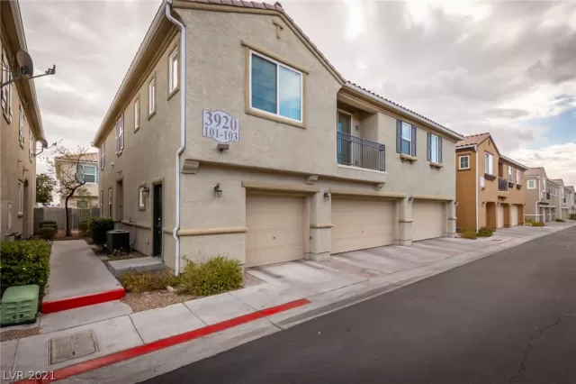MLS: 2265473 Condo For Sale