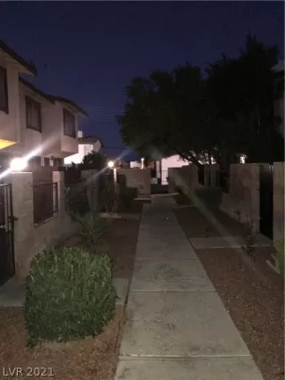 Photo #3: 2265497 Listing