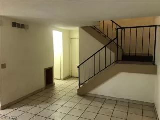 Photo #5: 2265497 Listing