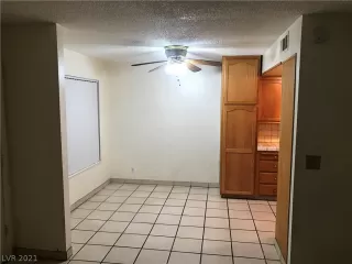 Photo #6: 2265497 Listing