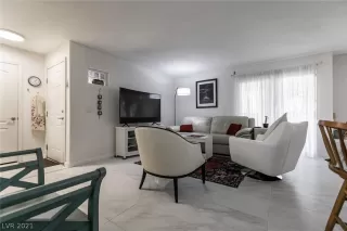 Photo #4: 2265528 Listing 