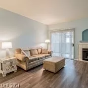 Photo #3: 2265575 Listing