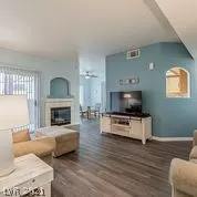 Photo #6: 2265575 Listing