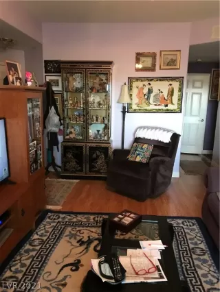 Photo #6: 2265601 Listing 