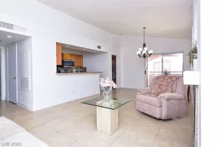 Photo #2: 2265635 Listing