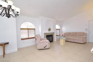 Photo #5: 2265635 Listing