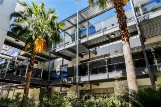 Photo #4: 2265648 Listing