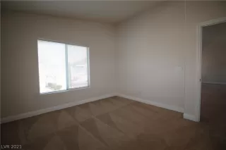 Photo #6: 2265667 Listing