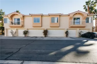 Photo #1: 2265685 Listing