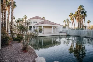 Photo #2: 2265685 Listing