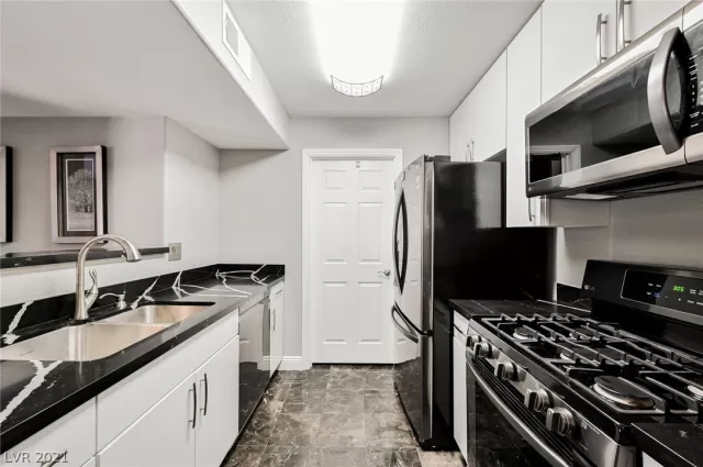 MLS: 2265712 Condo For Sale