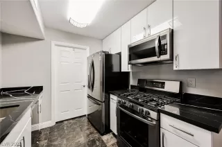 Photo #1: 2265712 Listing