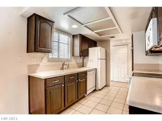 Photo #5: 2265713 Listing 