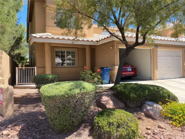 MLS: 2265758 Condo For Sale