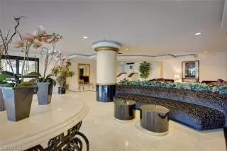 Photo #4: 2265761 Listing