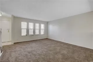 Photo #4: 2265814 Listing 