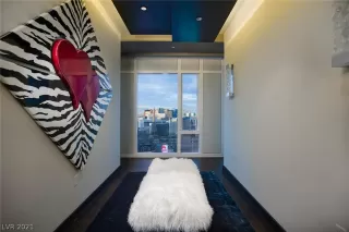 Photo #2: 2265820 Listing