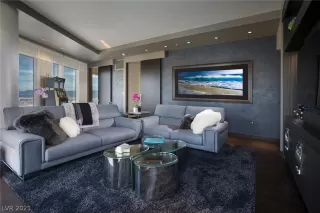 Photo #3: 2265820 Listing