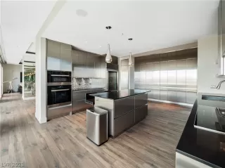 Photo #6: 2265841 Listing