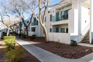 Photo #1: 2265857 Listing